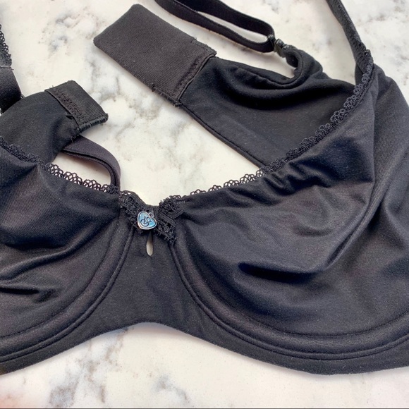 THREE Victoria’s Secret Demi bras - Picture 7 of 8